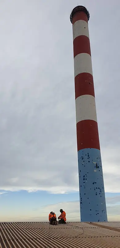 cordiste à Marseille en pose de ligne de vie