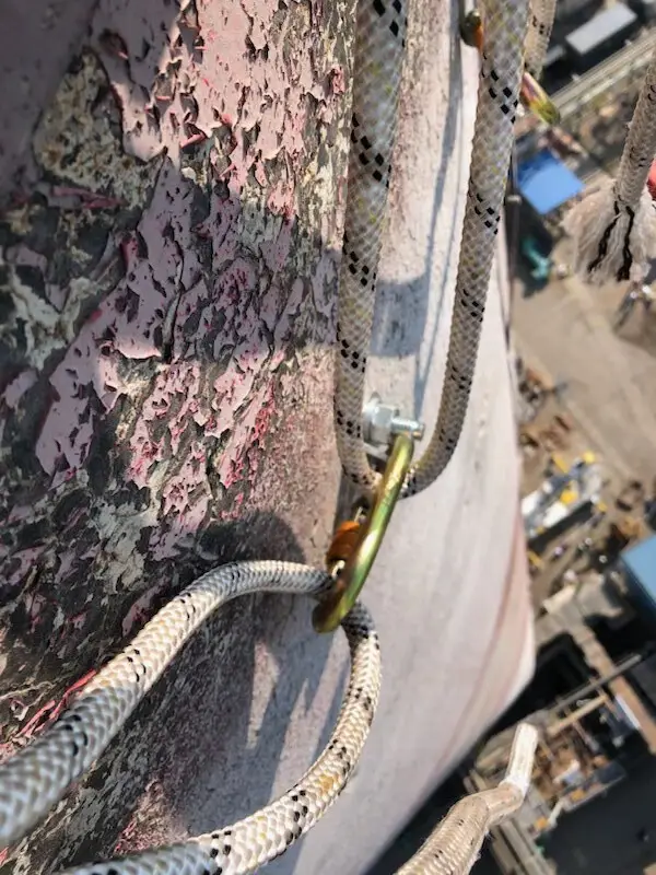 Inspection des accès de la structure de la crinoline et des ancrages sur génie civil.