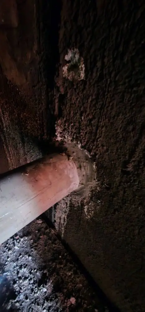 Chantier de carottage sur un site industriel des Bouches-du-Rhône