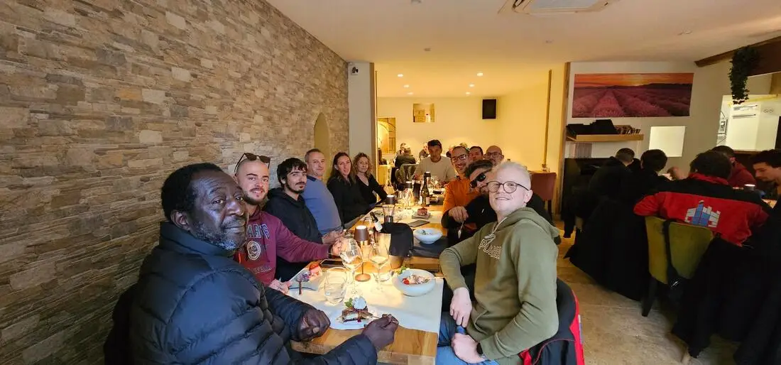 Un moment de convivialité-pour-l-équipe-Bothier-salon-de-provence