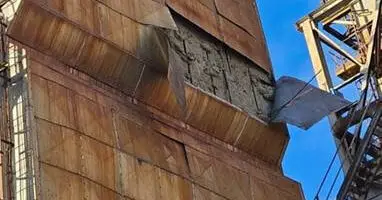 inspection-de-la-structure-metallique-en-cours-de-securisation-a-marseille_orig