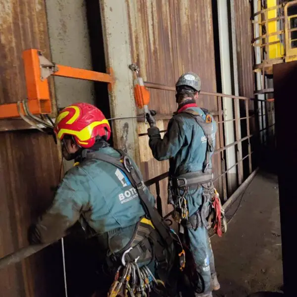 Inspection d'ouvrage en milieu industriel près de Marseille dans les Bouches-du-Rhône, 13