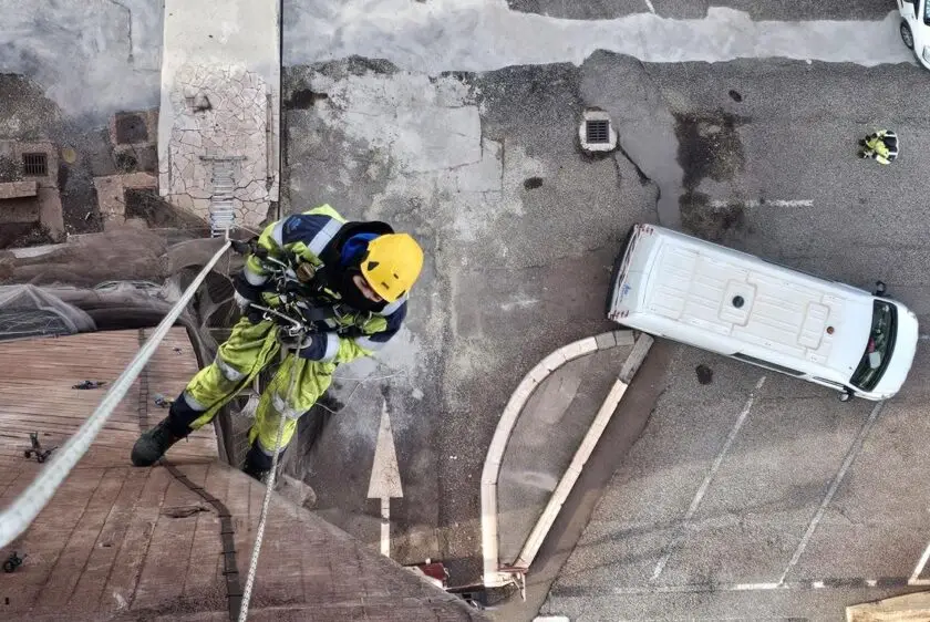 Inspection d'ouvrage en hauteur sur site industriel près de Marseille